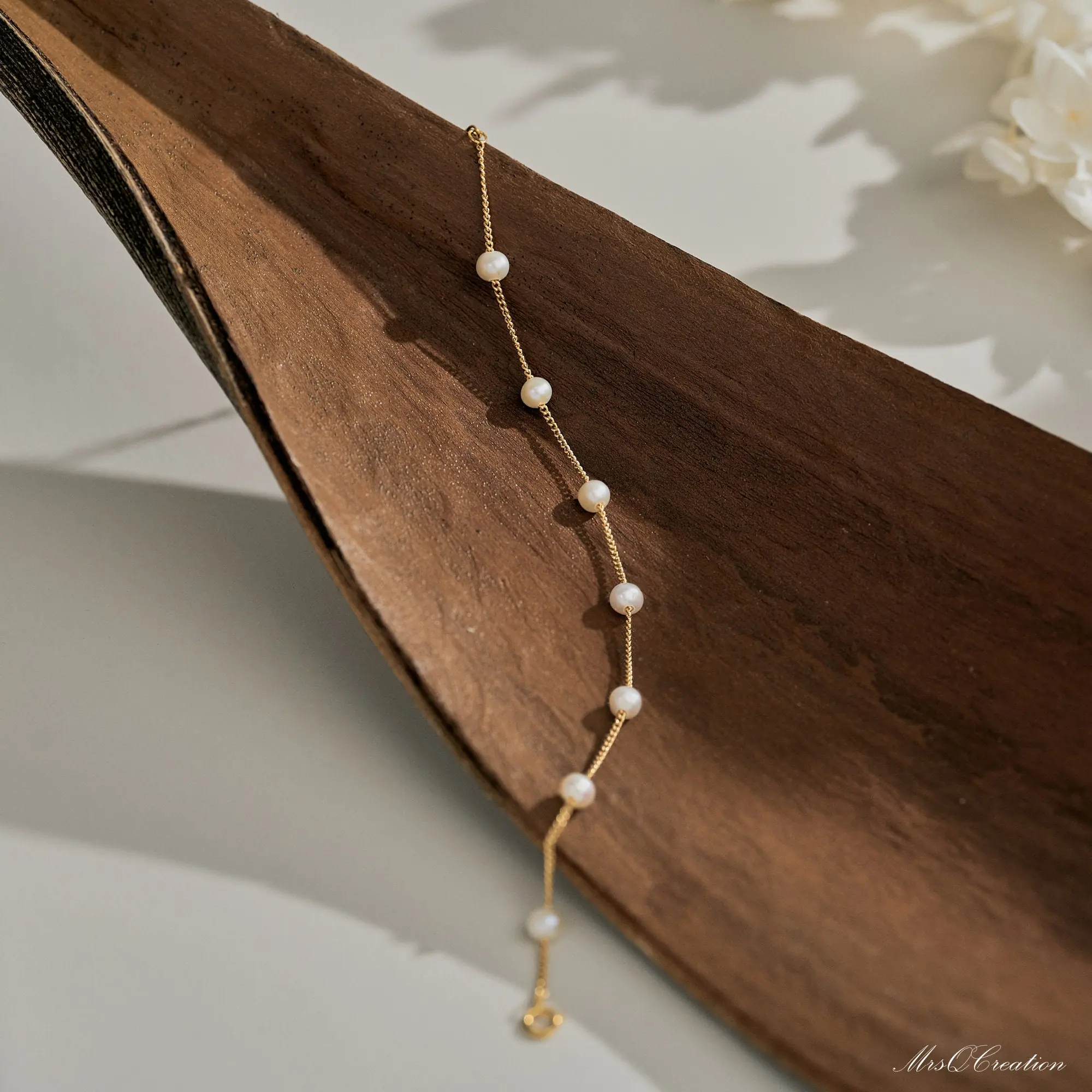 Dainty Gold Pearl Bracelet Round Freshwater Minimal Bridesmaid