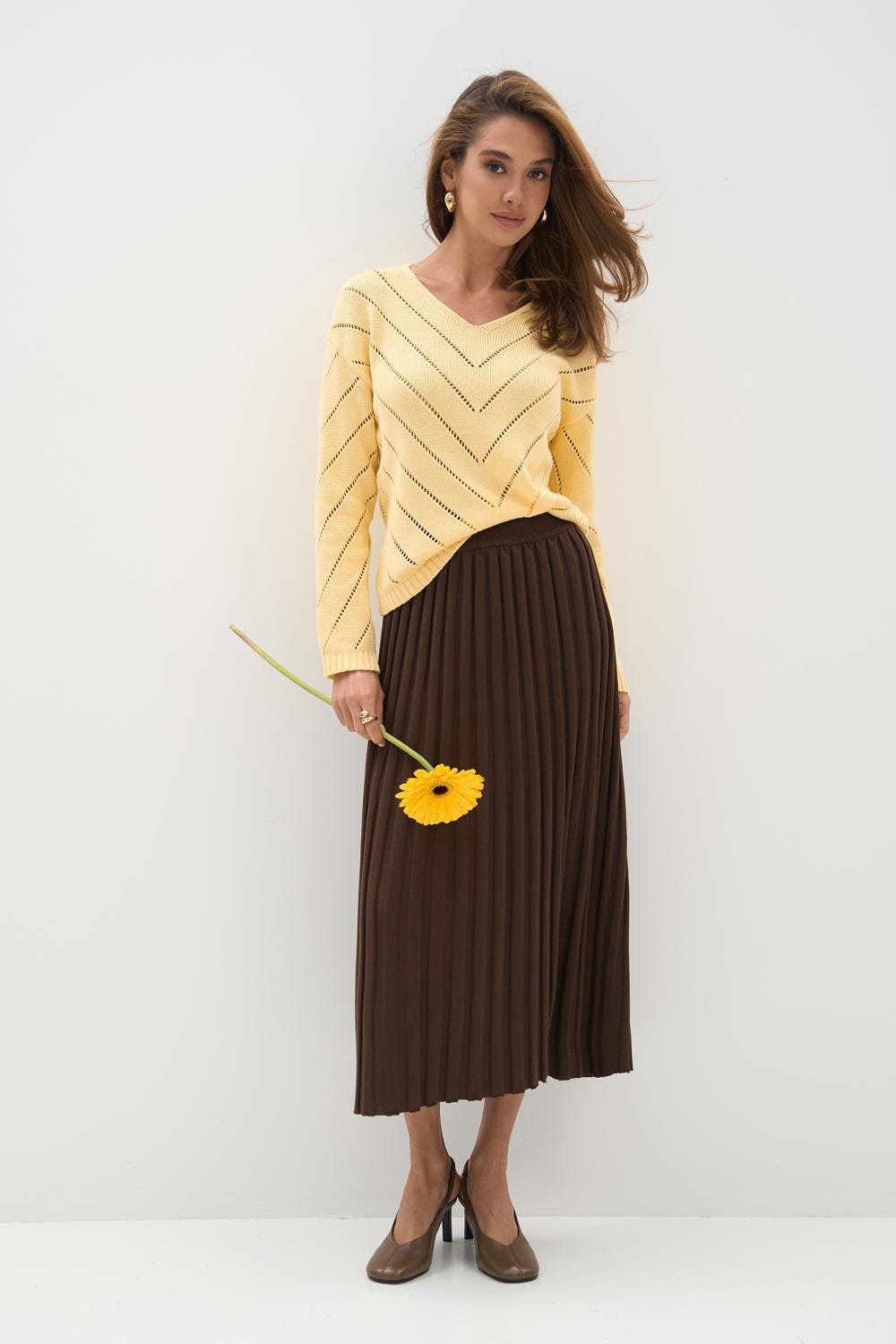 Soft Cotton Sweater Elegant Knit Top Spring Fashion