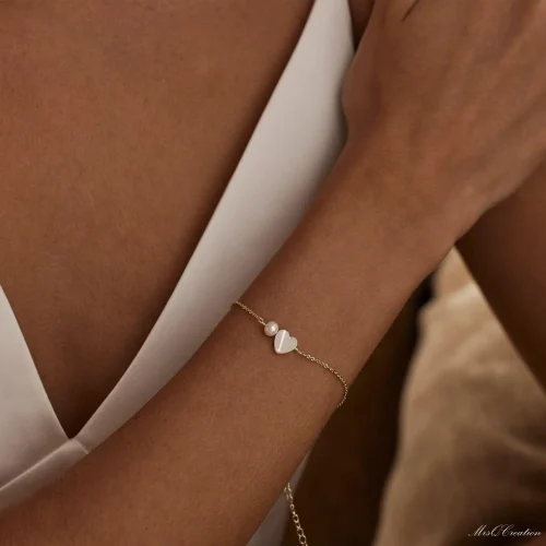 Dainty Freshwater Pearl Bracelet Mother Heart Minimalist Wedding